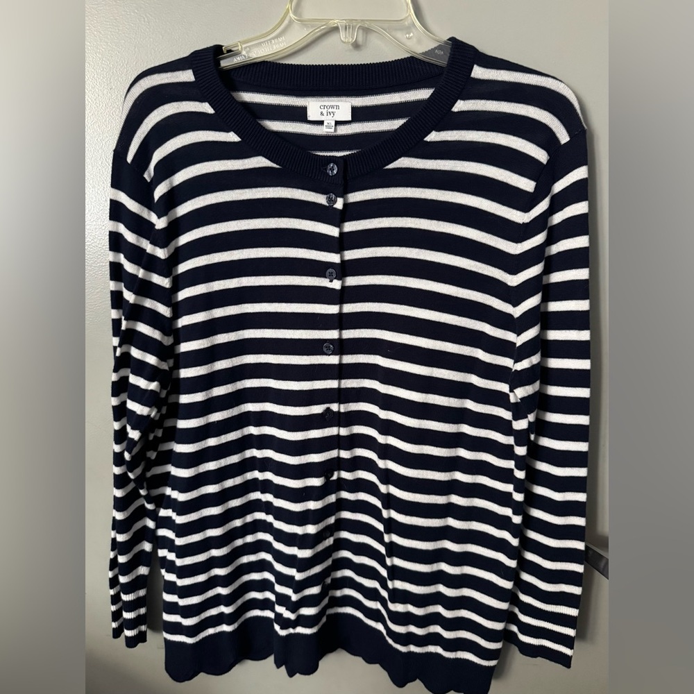 Crown & Ivy Women's Striped Cardigan in Navy and White-Size XL